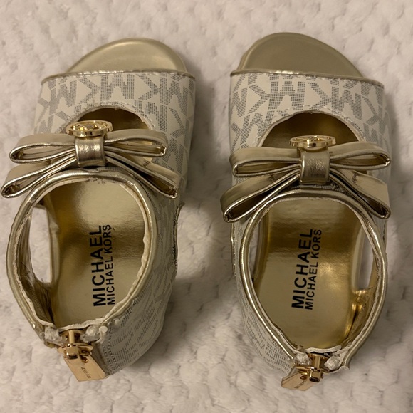 Michael Kors Baby Tilly DAHNIA Sandals, Size 5, Color Vanilla - Picture 4 of 8